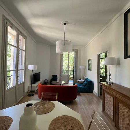 Nimes , Appartement Renove Dans Immeuble Classe. Exterior foto