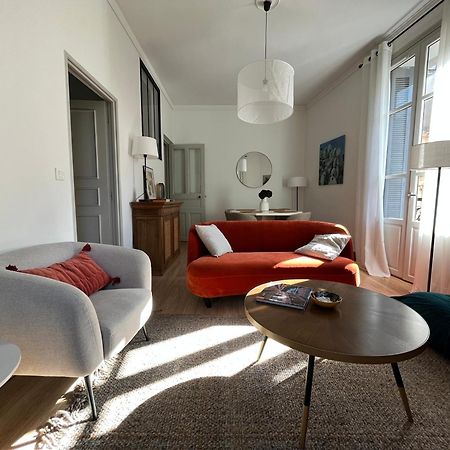 Nimes , Appartement Renove Dans Immeuble Classe. Exterior foto